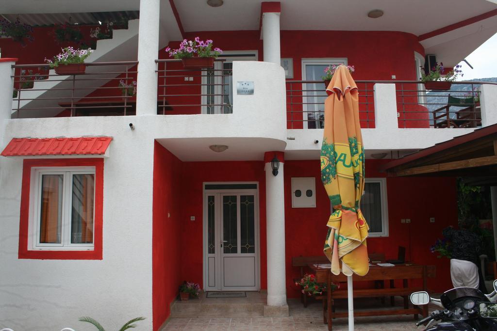 Lukic Apartmani Bar Exteriör bild