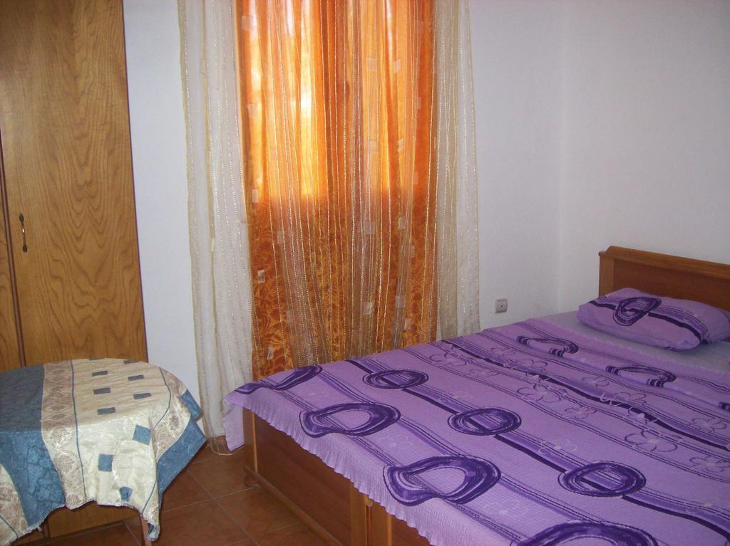 Lukic Apartmani Bar Rum bild