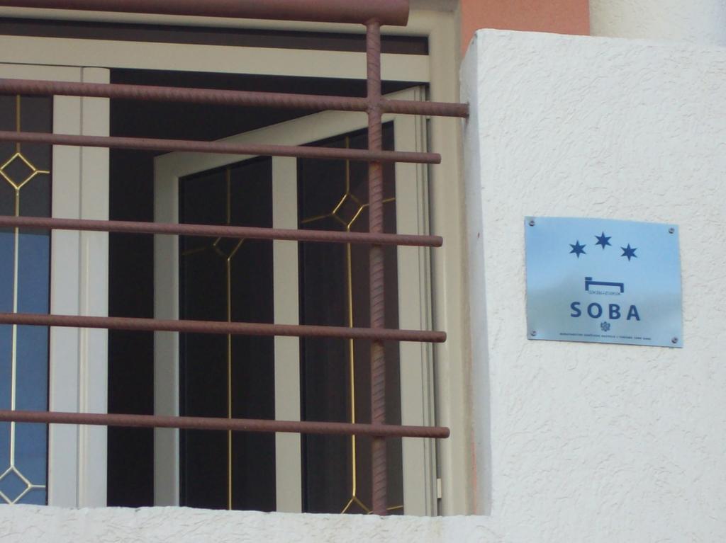 Lukic Apartmani Bar Exteriör bild