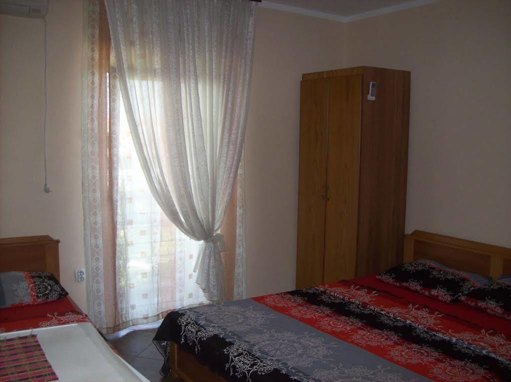 Lukic Apartmani Bar Exteriör bild